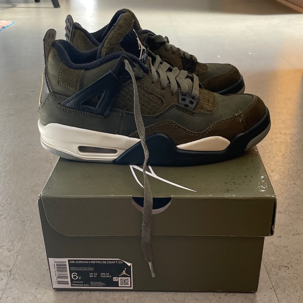Jordan 4 Retro SE Craft GS in Olive and Vanilla